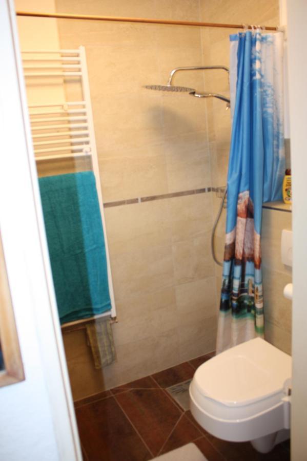 Zentral Gelegene Ferienwohnung Lübeck Buitenkant foto