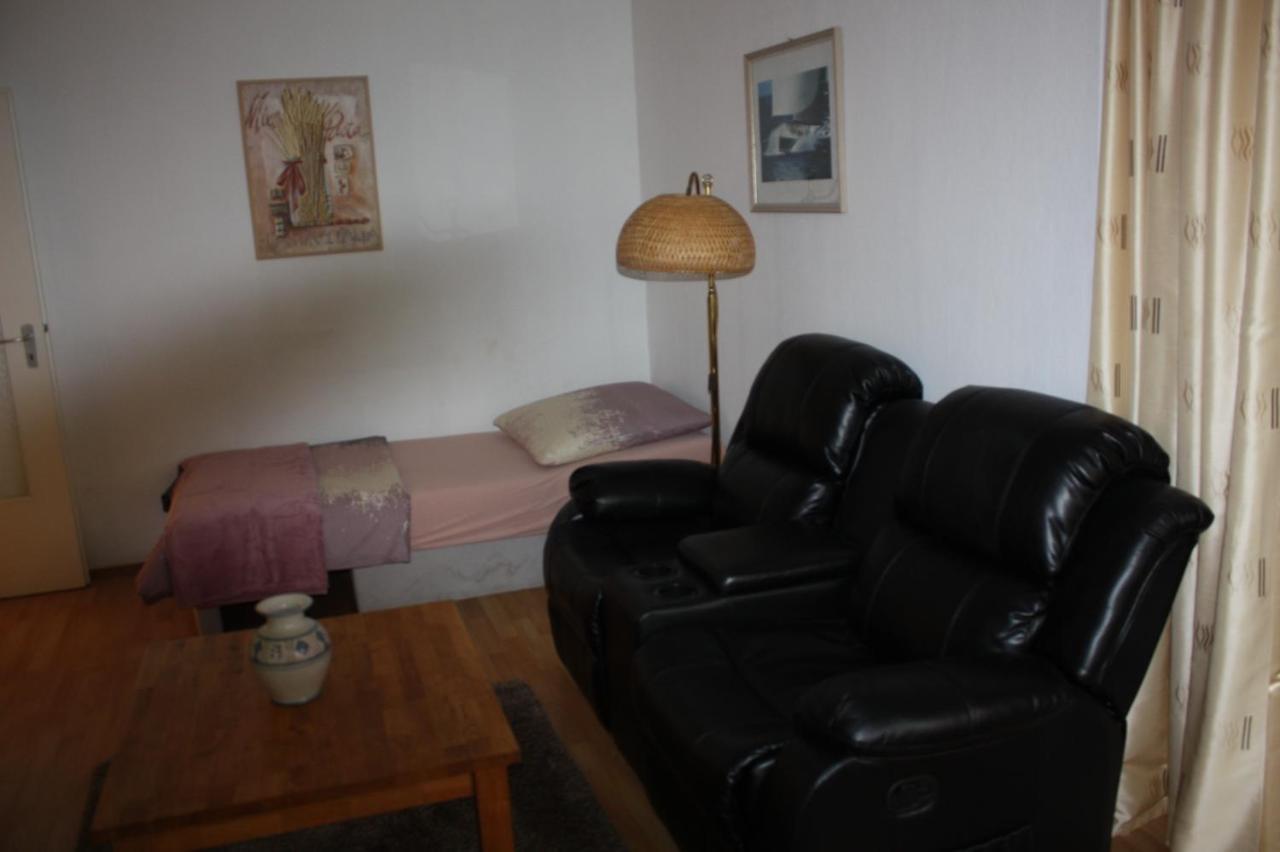 Zentral Gelegene Ferienwohnung Lübeck Buitenkant foto